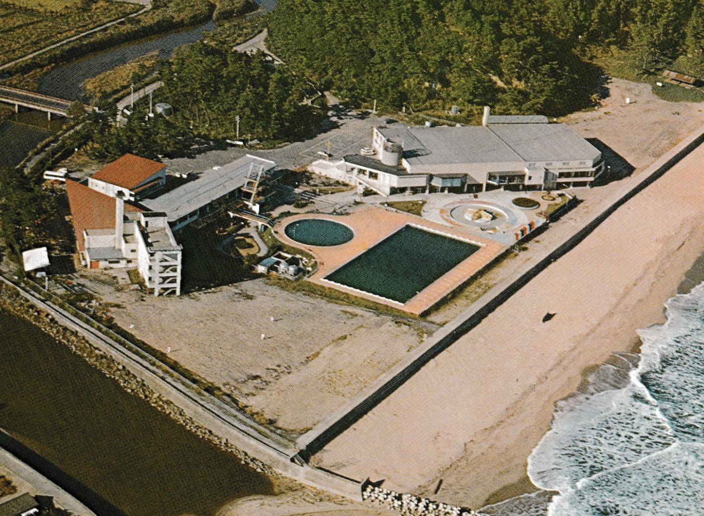 Takahagi Beach Garden seen from above, back in its day